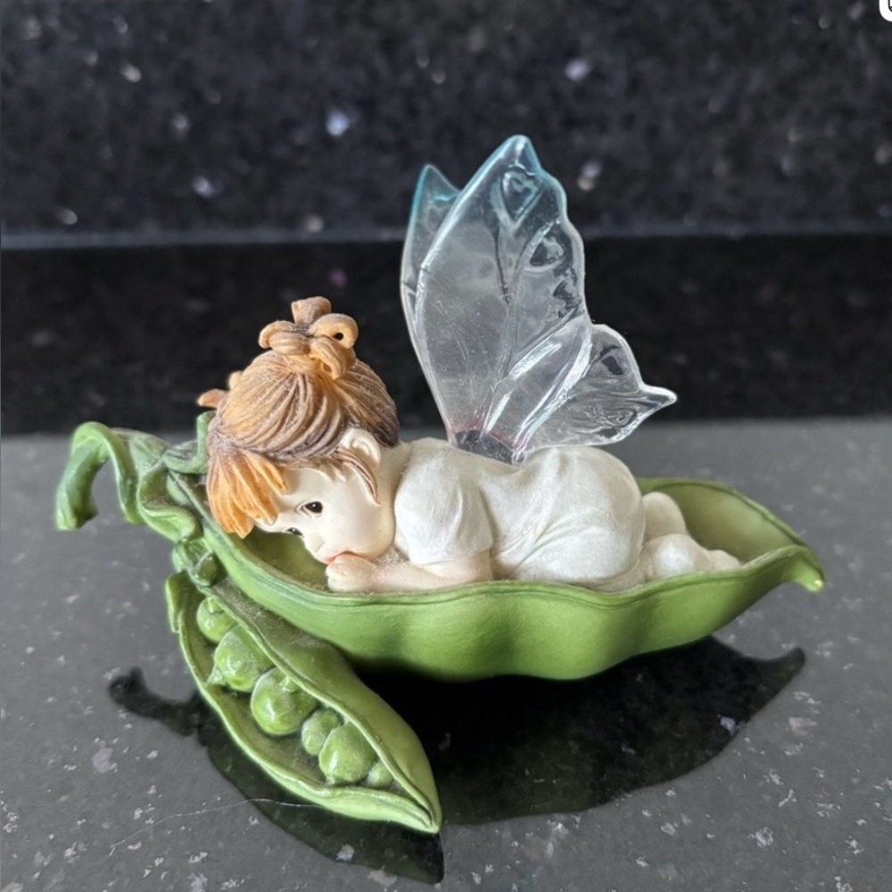 Vintage Little Kitchen Fairies resin figurine